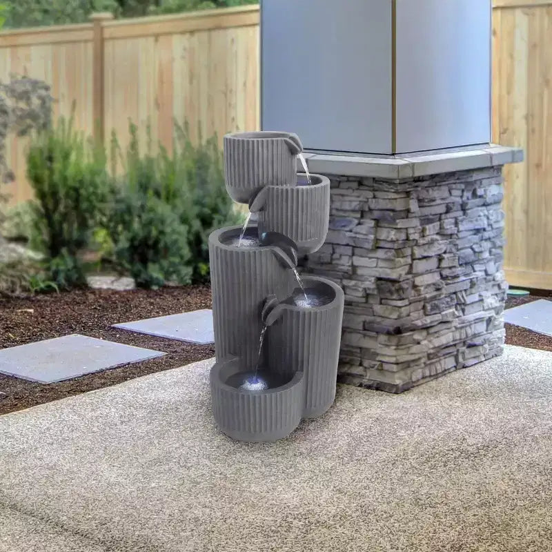 Fontaine à pots cannelés grise à 5 niveaux de 32 po : fontaine d'extérieur illuminée par DEL, fabriquée en résine, alimentée par l'électricité