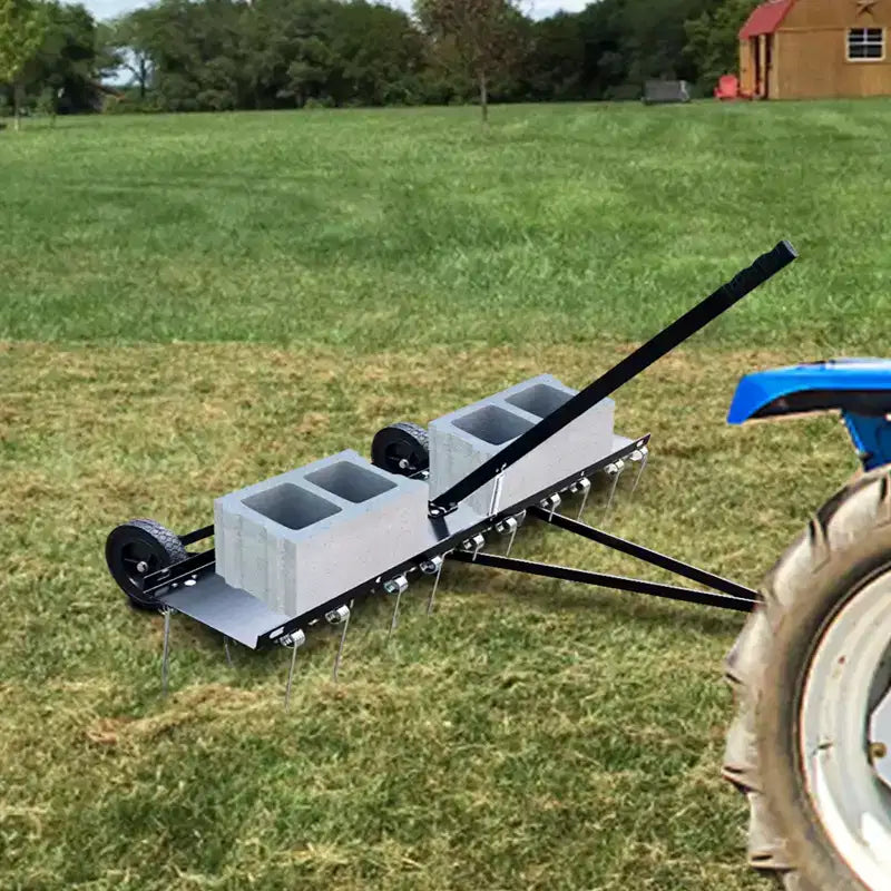 Râteau à aiguilles de pin de 48 pouces, scarificateur de pelouse traîné avec 24 dents pour tracteur de pelouse